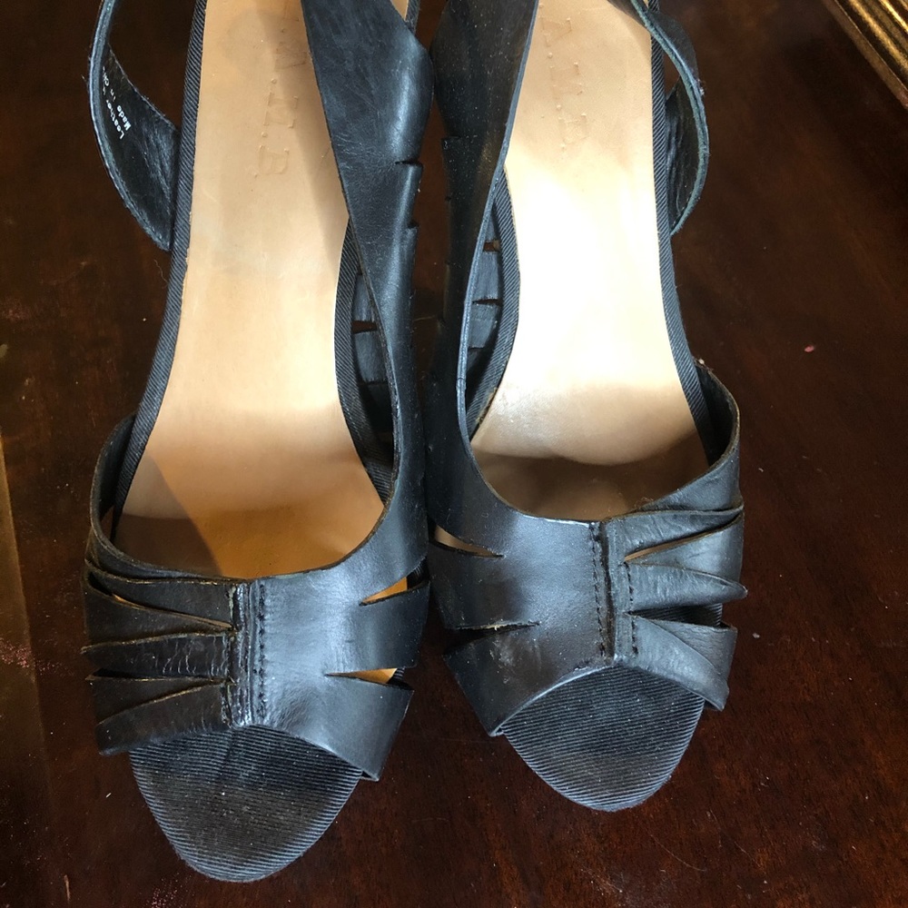 L.a.m.b. Leather black high heels